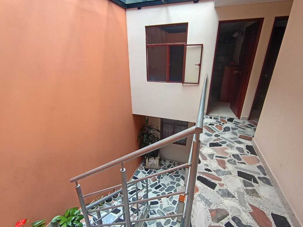 Casa de 6 alcobas en venta en Boita Et. I, Bogotá, 230 m² · foto 15 de 20