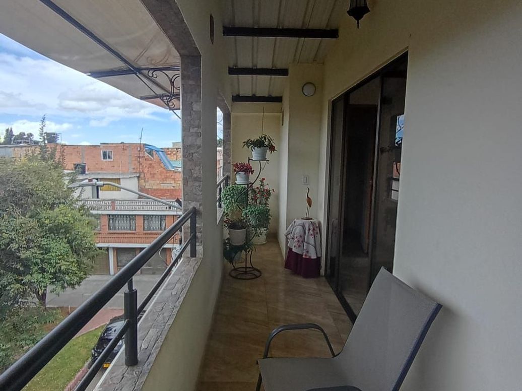 Casa de 6 alcobas en venta en Boita Et. I, Bogotá, 230 m² · foto 16 de 20