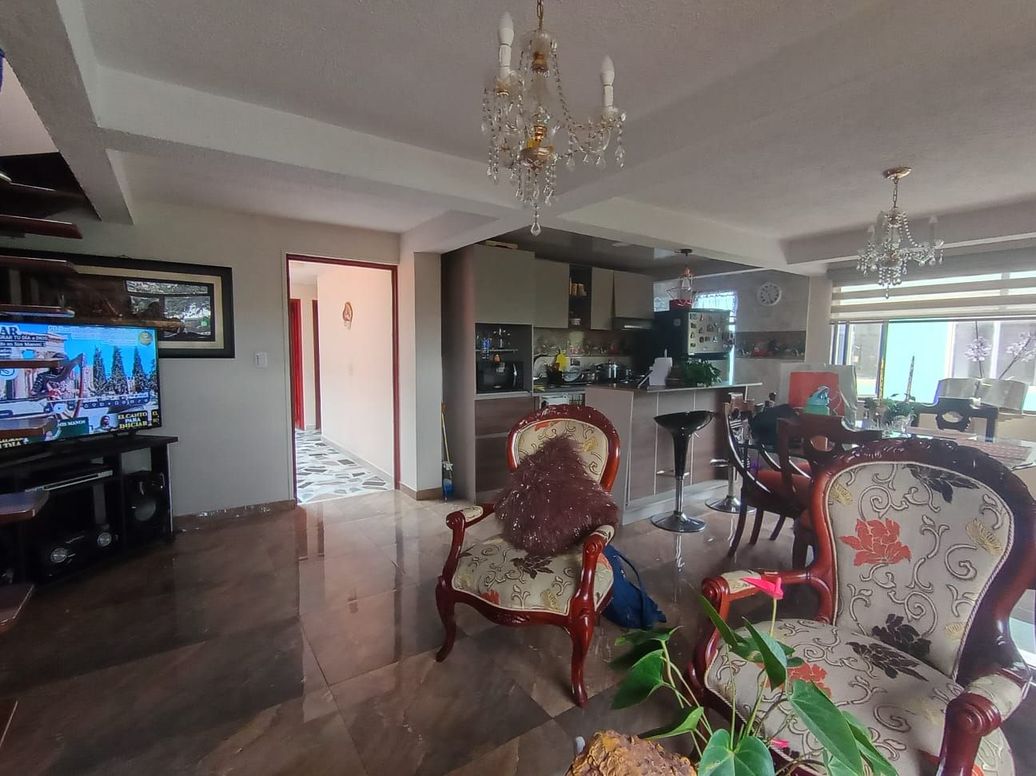 Casa de 6 alcobas en venta en Boita Et. I, Bogotá, 230 m² · foto 17 de 20