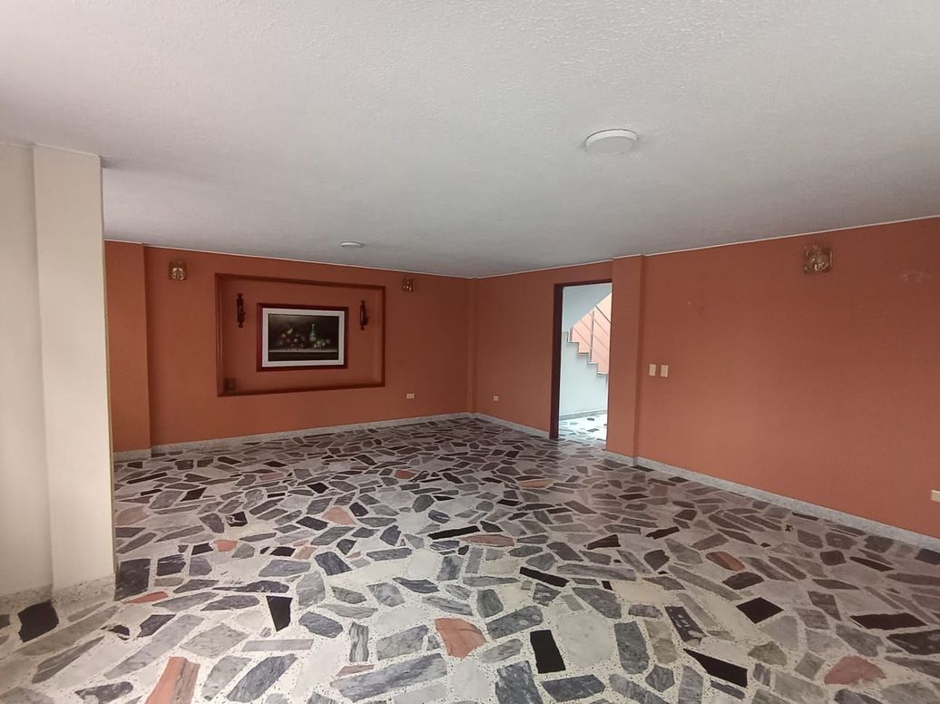 Casa de 6 alcobas en venta en Boita Et. I, Bogotá, 230 m² · foto 10 de 20