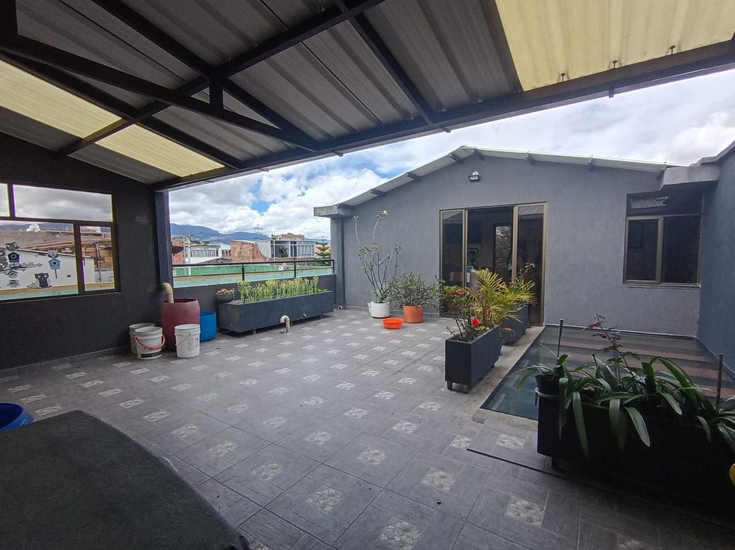 Casa de 6 alcobas en venta en Boita Et. I, Bogotá, 230 m² · foto 18 de 20