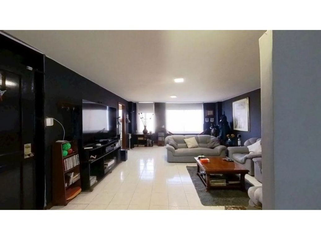 Apartamento de 2 alcobas en venta en Los Alcázares, Bogotá, 112 m² · foto 4 de 10