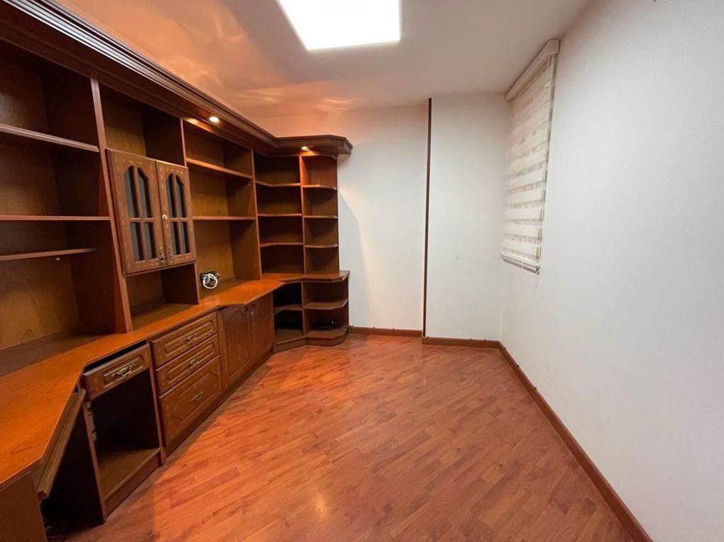Apartamento de 4 alcobas en venta en El Contador, Bogotá, 130 m² · foto 4 de 20