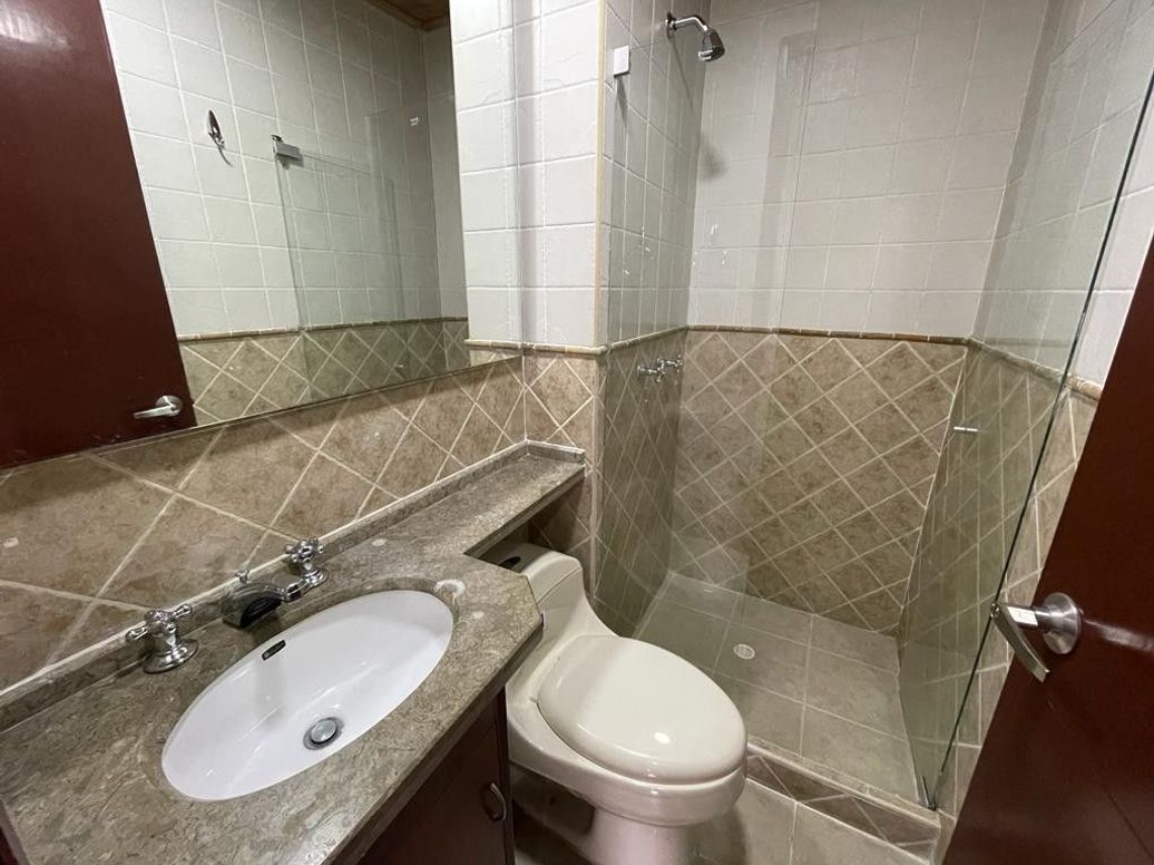 Apartamento de 4 alcobas en venta en El Contador, Bogotá, 130 m² · foto 12 de 20