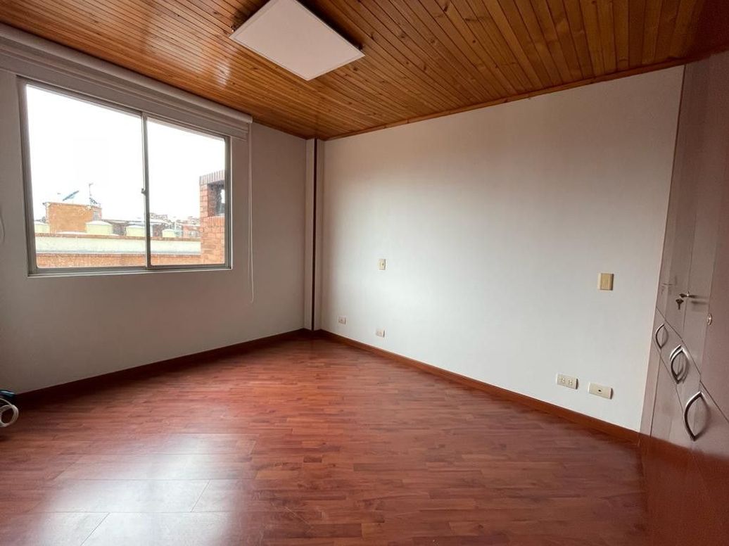 Apartamento de 4 alcobas en venta en El Contador, Bogotá, 130 m² · foto 16 de 20