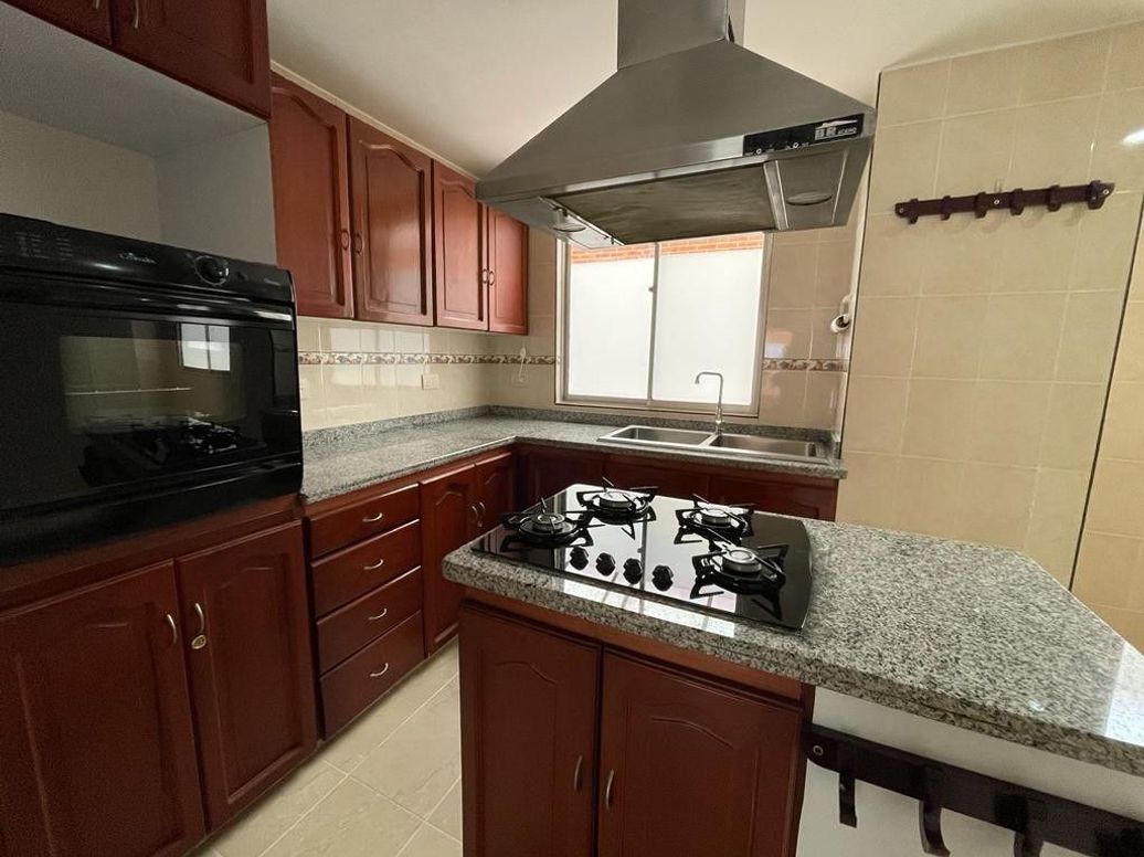 Apartamento de 4 alcobas en venta en El Contador, Bogotá, 130 m² · foto 17 de 20