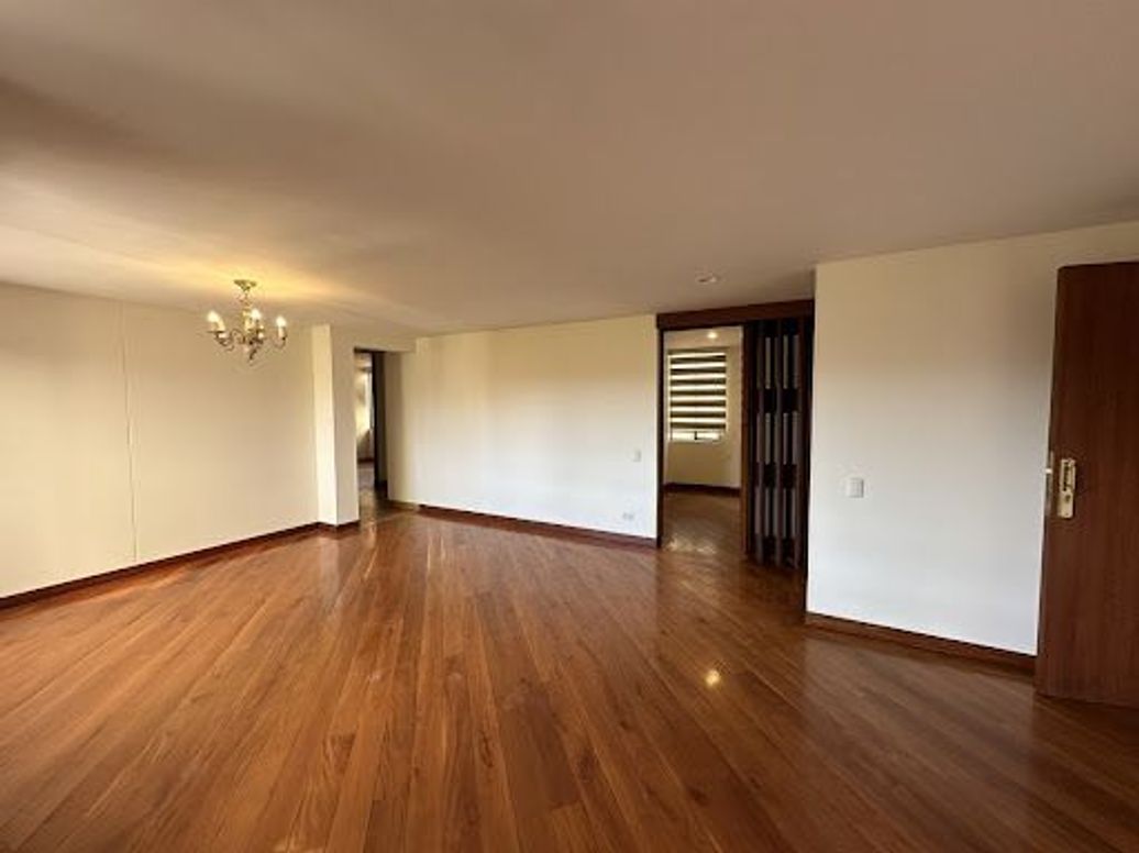 Apartamento de 3 alcobas en venta en Colina Campestre, Bogotá, 102 m² · foto 5 de 18