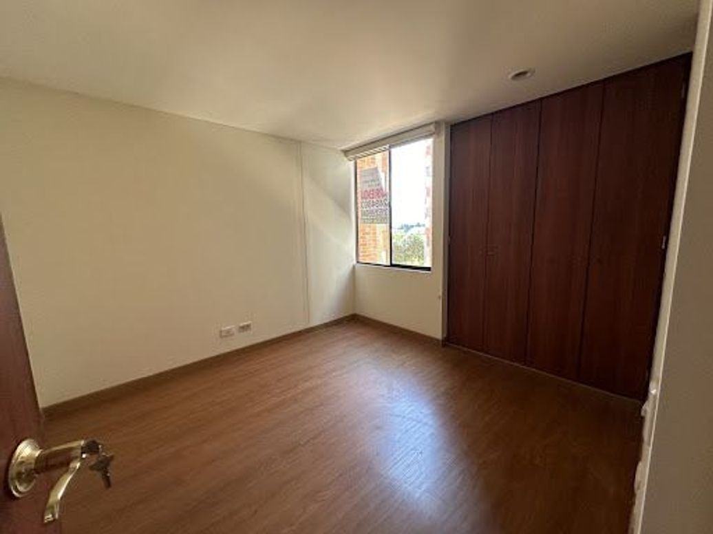 Apartamento de 3 alcobas en venta en Colina Campestre, Bogotá, 102 m² · foto 14 de 18