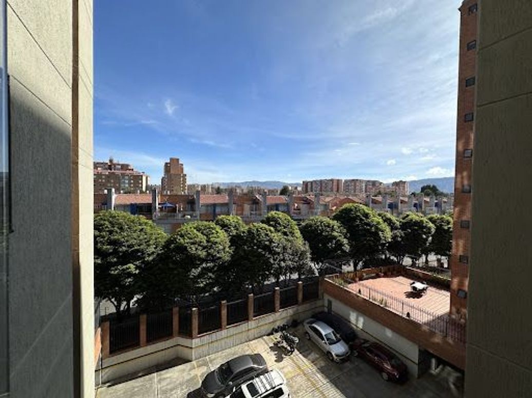 Apartamento de 3 alcobas en venta en Colina Campestre, Bogotá, 102 m² · foto 4 de 18