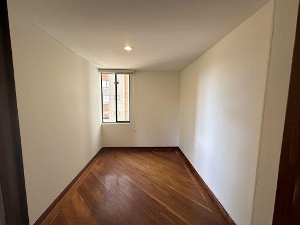 Apartamento de 3 alcobas en venta en Colina Campestre, Bogotá, 102 m² · foto 9 de 18