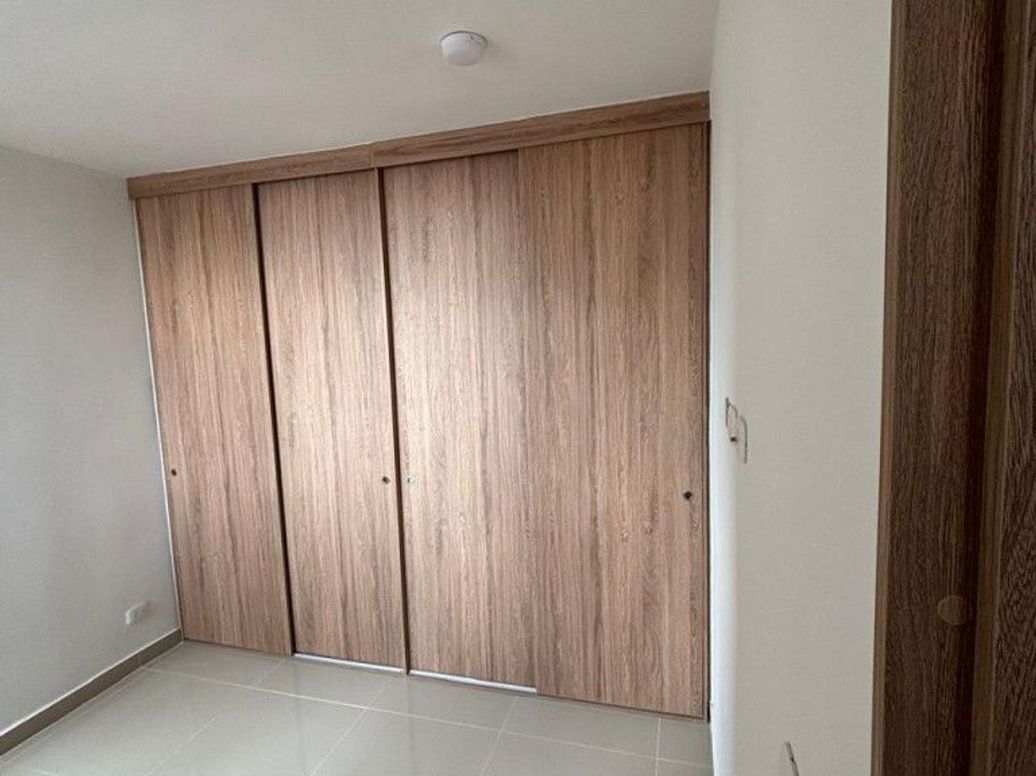 Apartamento de 2 alcobas en venta en Granjas De Techo, Bogotá, 42 m² · foto 4 de 10