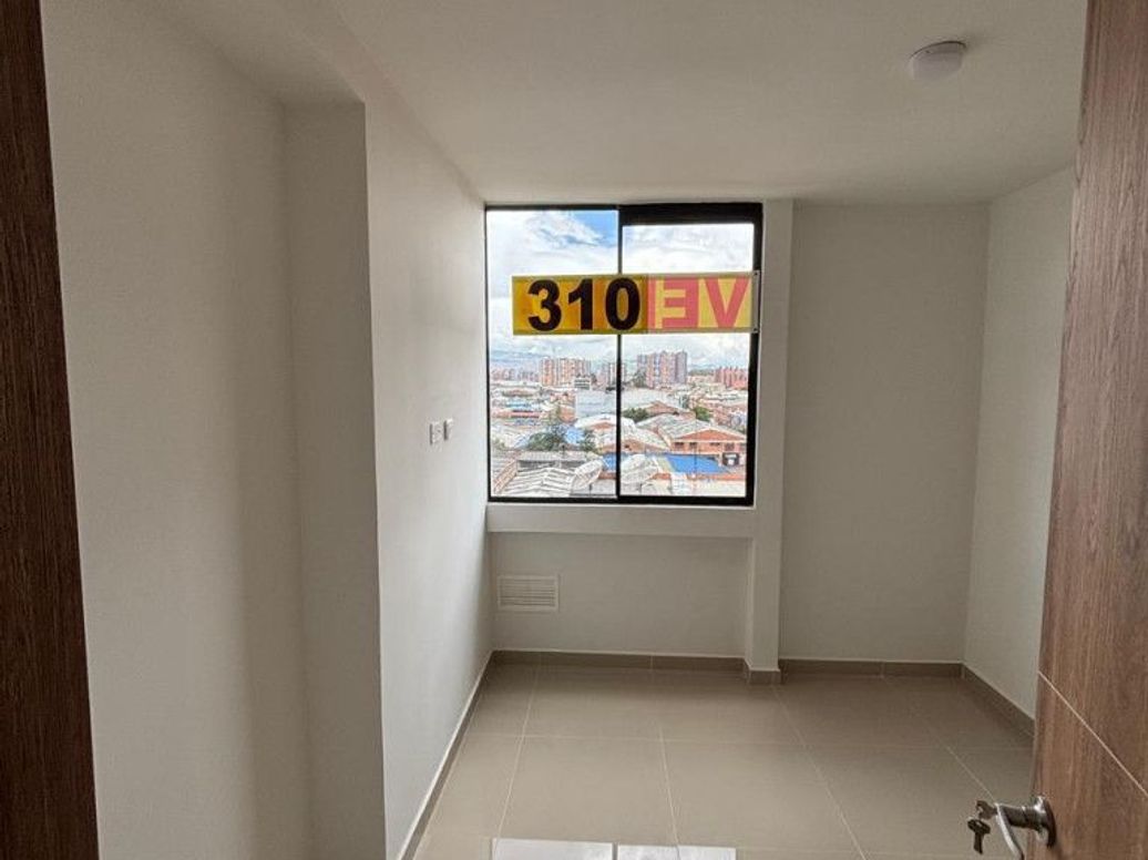 Apartamento de 2 alcobas en venta en Granjas De Techo, Bogotá, 42 m² · foto 5 de 10