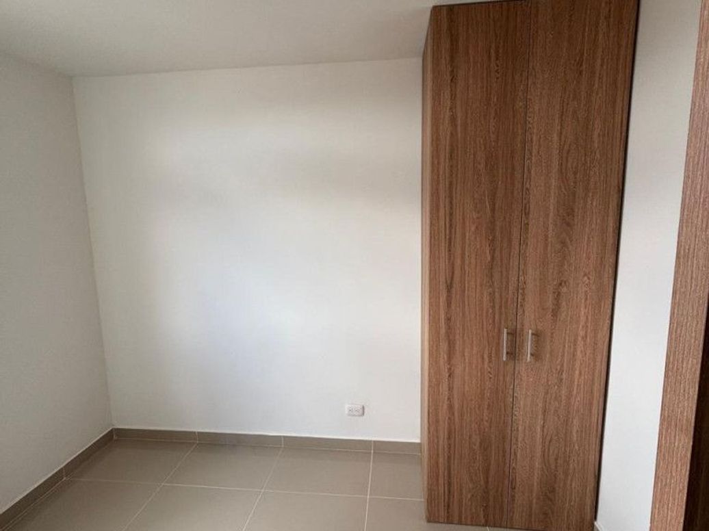Apartamento de 2 alcobas en venta en Granjas De Techo, Bogotá, 42 m² · foto 3 de 10