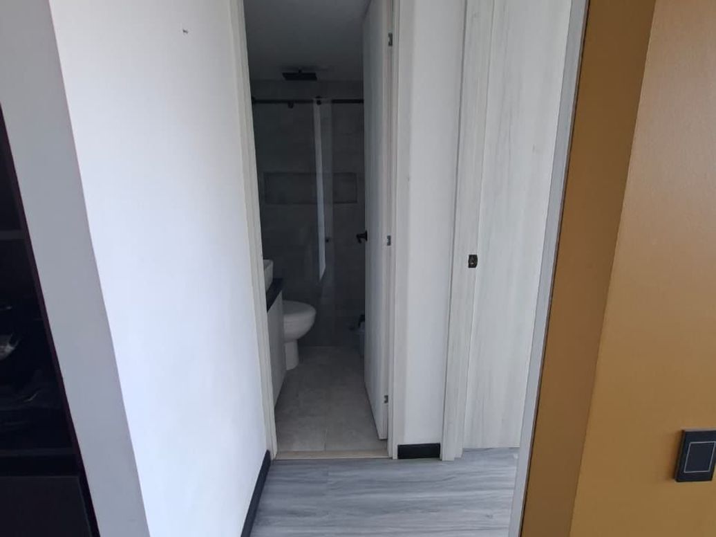 Apartaestudio en venta en El Redil, Bogotá, 35 m² · foto 11 de 19