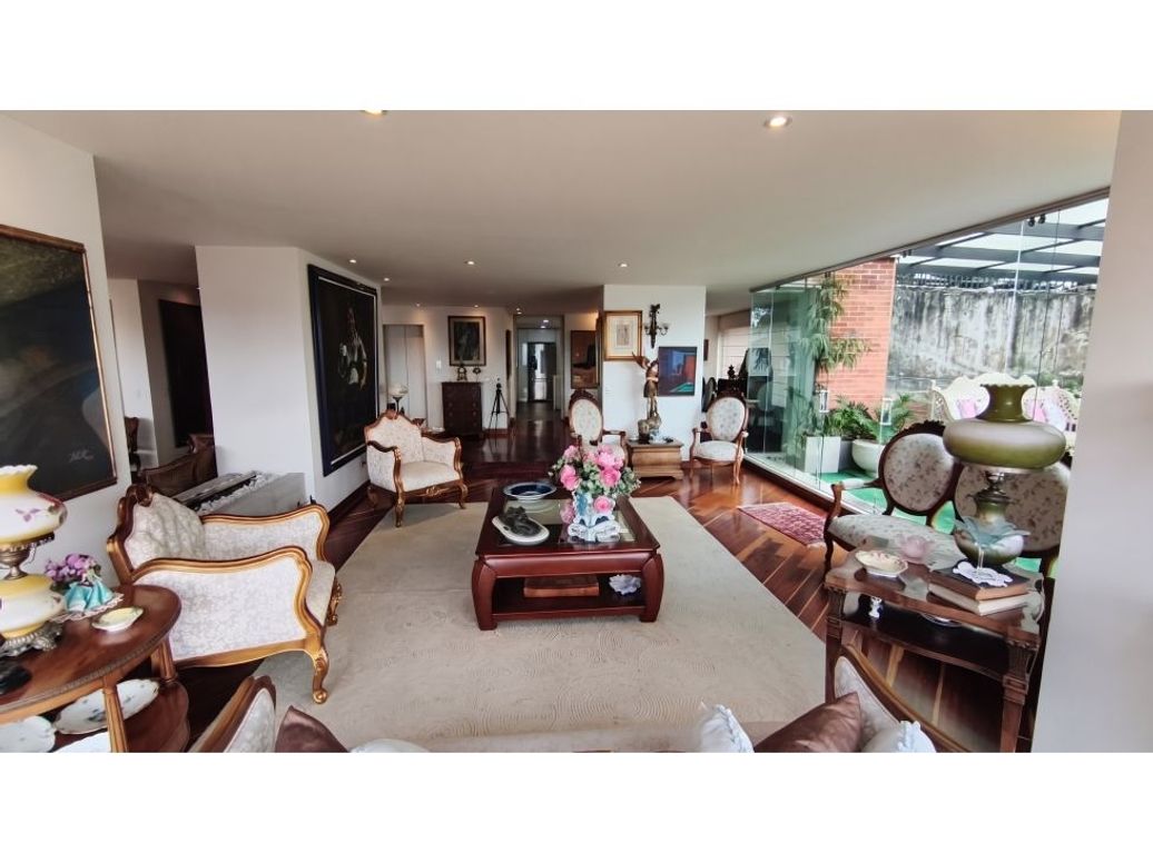 Apartamento de 3 alcobas en venta en Chicó Alto, Bogotá, 467 m² · foto 7 de 20