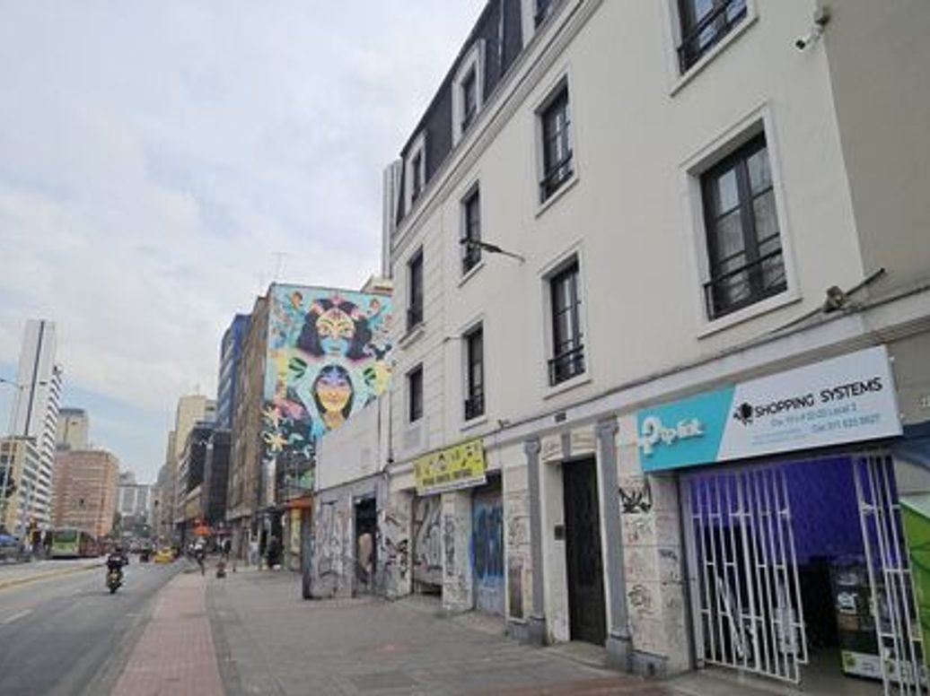 Apartamento de 2 alcobas en venta en Las Nieves, Bogotá, 78 m² · foto 2 de 20