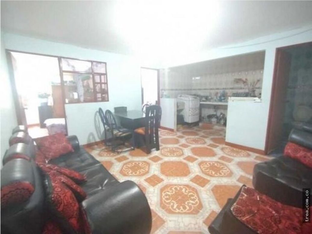 Casa de 10 alcobas en venta en Gran Britalia Et. I, Bogotá, 373 m² · foto 3 de 19