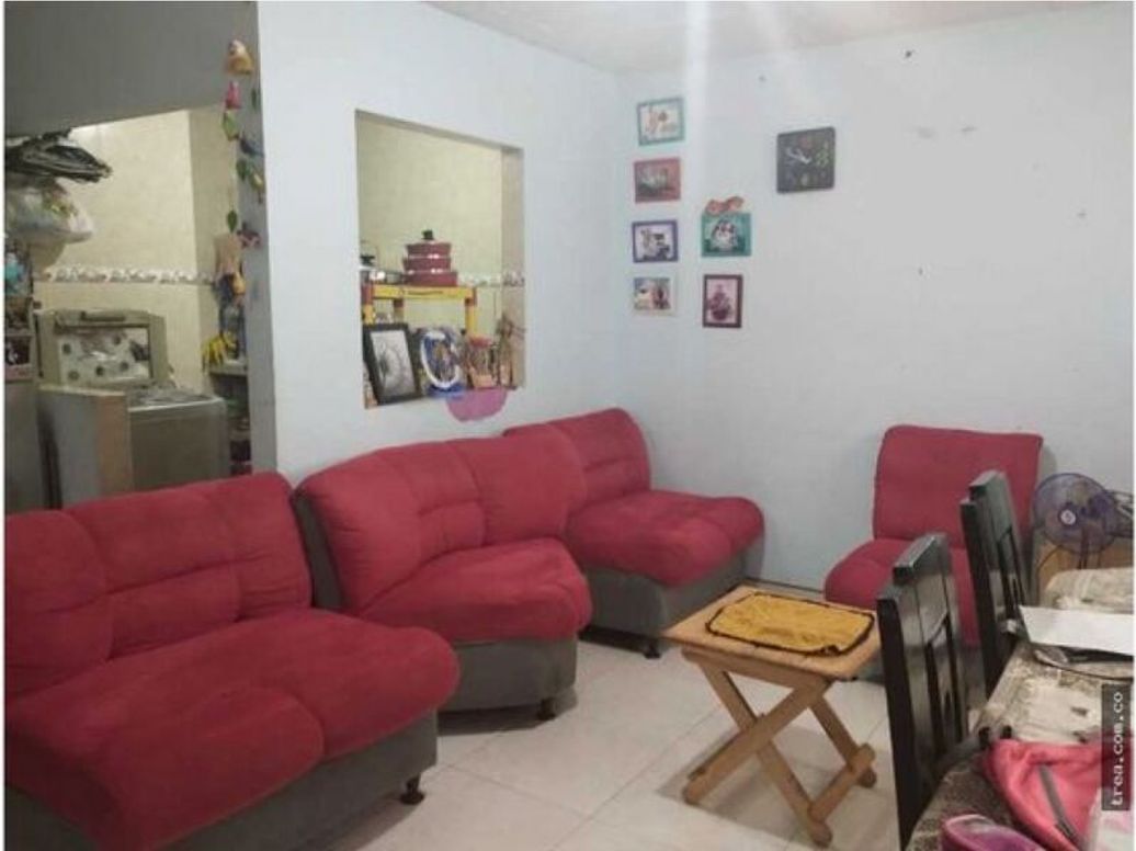 Casa de 10 alcobas en venta en Gran Britalia Et. I, Bogotá, 373 m² · foto 4 de 19