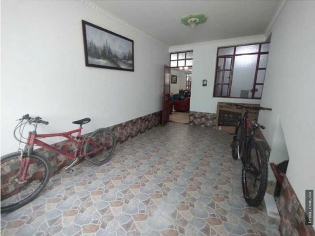 Casa de 10 alcobas en venta en Gran Britalia Et. I, Bogotá, 373 m² · foto 11 de 19