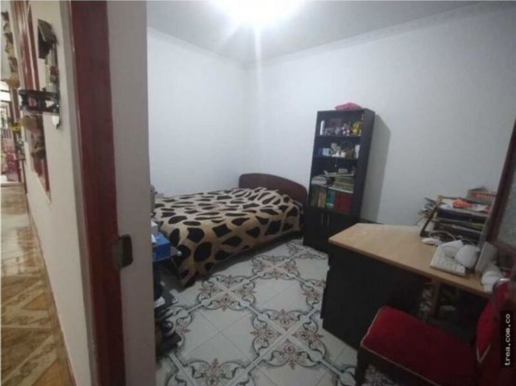 Casa de 10 alcobas en venta en Gran Britalia Et. I, Bogotá, 373 m² · foto 10 de 19