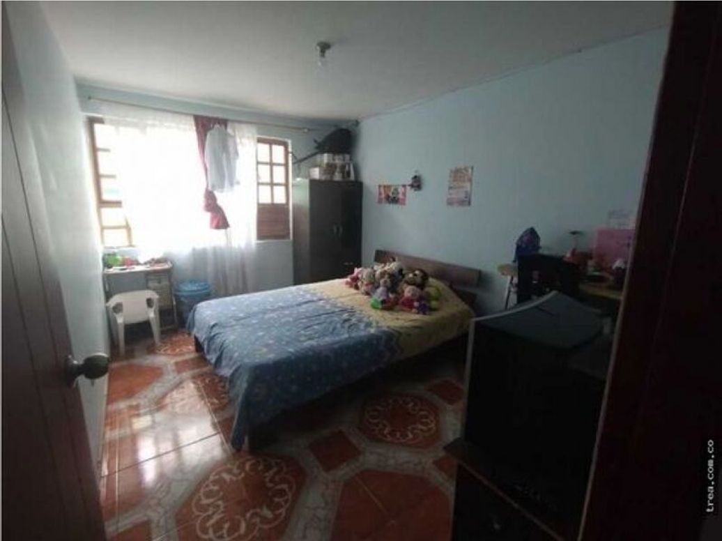 Casa de 10 alcobas en venta en Gran Britalia Et. I, Bogotá, 373 m² · foto 15 de 19