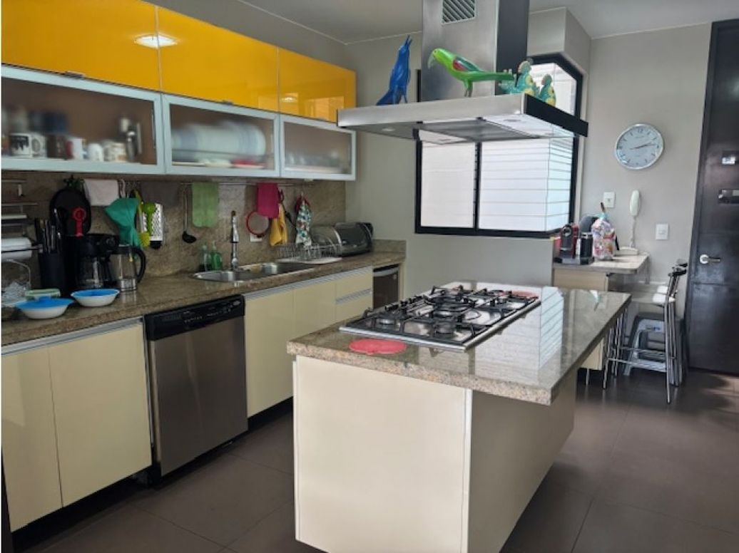 Apartamento de 3 alcobas en venta en La Calleja, Bogotá, 264 m² · foto 6 de 17