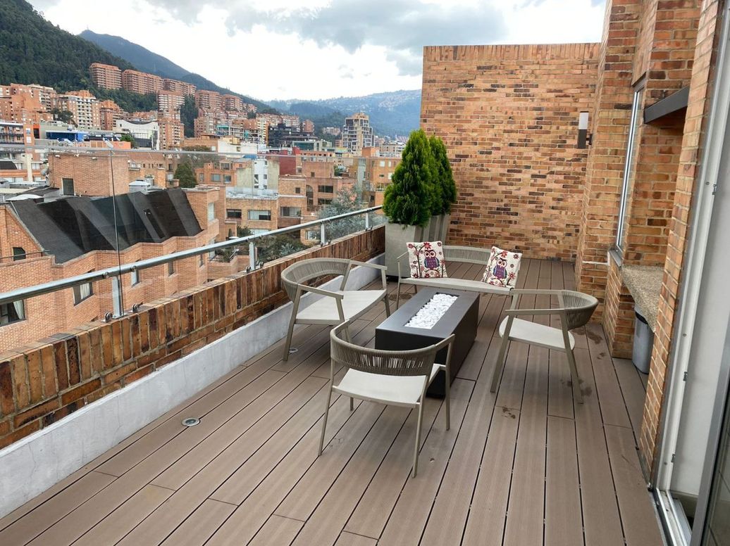 Apartamento de 3 alcobas en venta en Santa Barbara Oriental, Bogotá, 181 m² · foto 3 de 19