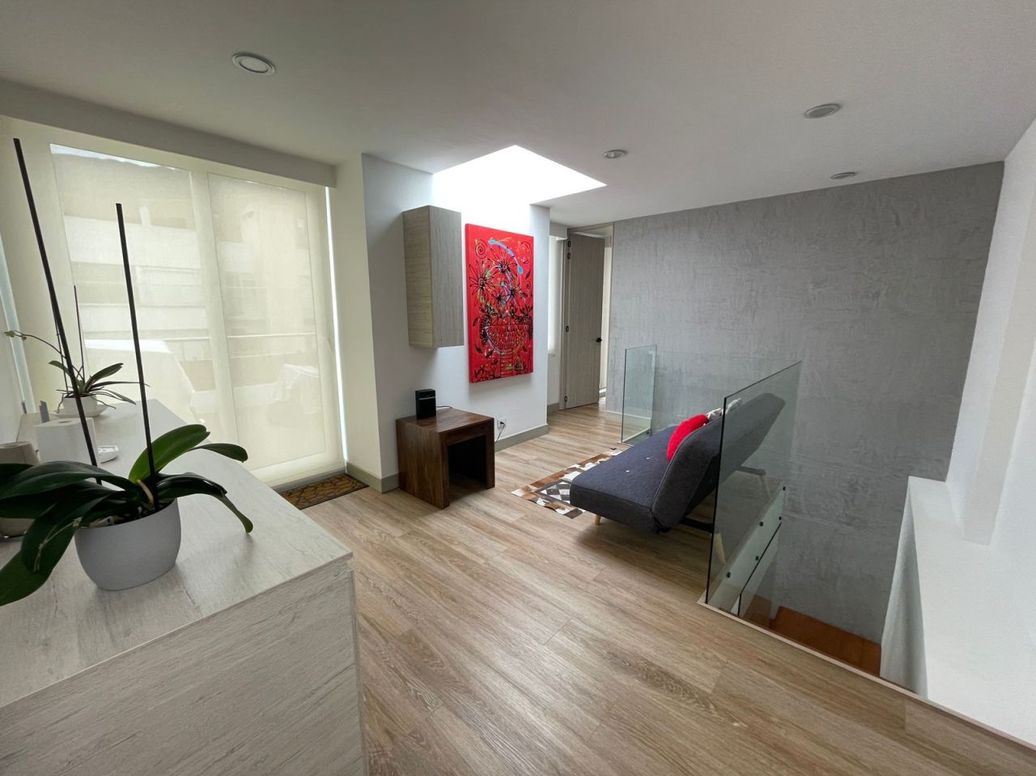 Apartamento de 3 alcobas en venta en Santa Barbara Oriental, Bogotá, 181 m² · foto 7 de 19