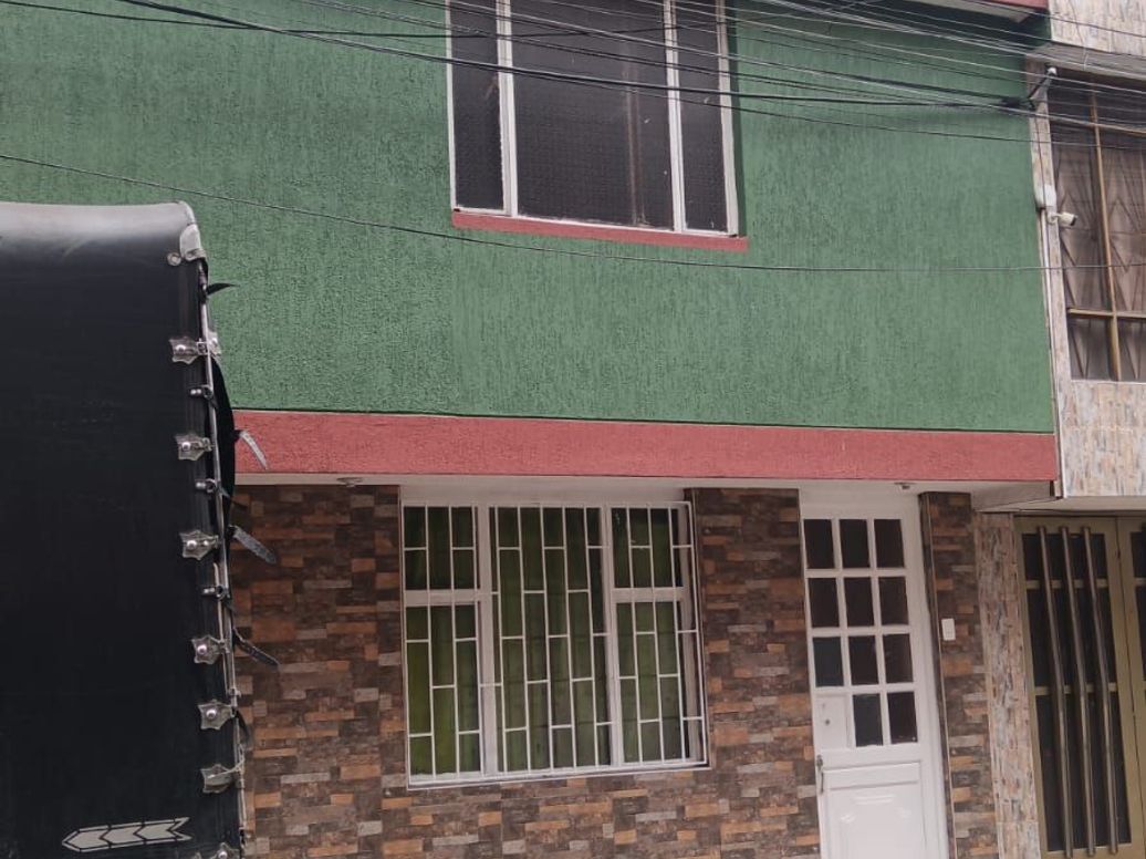 Casa de 4 alcobas en venta en Villa Sagrario, Bogotá, 252 m² · foto 3 de 3