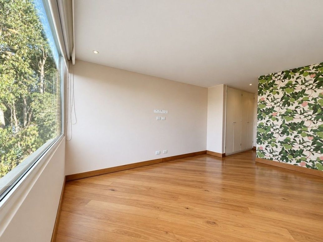 Apartamento de 3 alcobas en venta en El Refugio, Bogotá, 310 m² · foto 16 de 20