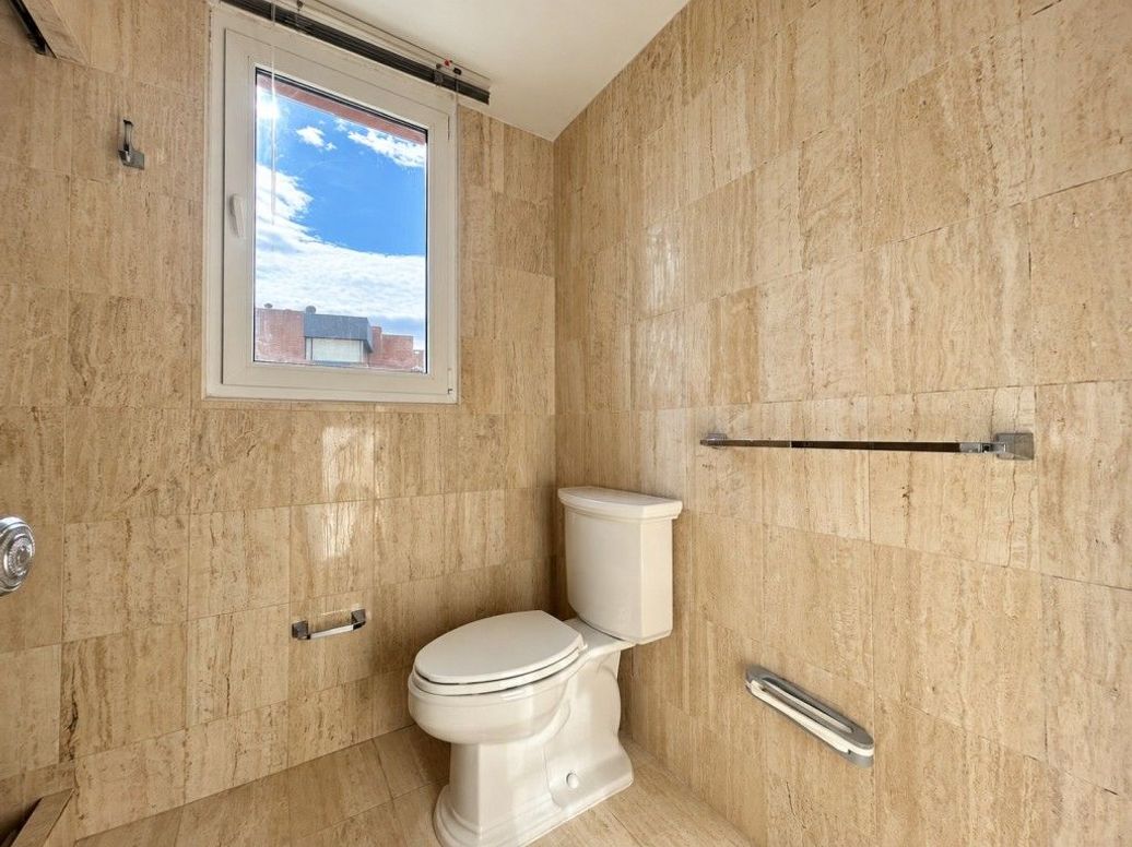 Apartamento de 3 alcobas en venta en El Refugio, Bogotá, 310 m² · foto 20 de 20