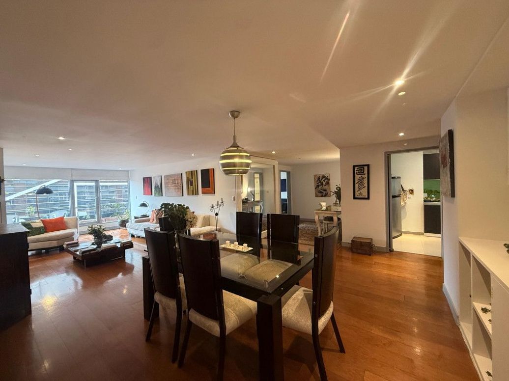 Apartamento de 2 alcobas en venta en Chico Norte Et. Ii, Bogotá, 147 m² · foto 2 de 18
