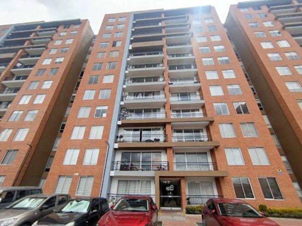 Apartamento de 3 alcobas en venta en Gran Granada, Bogotá, 65 m² · foto 2 de 20