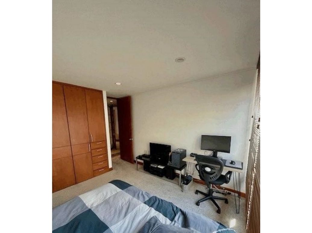 Apartamento de 3 alcobas en venta en Chicó Navarra, Bogotá, 127 m² · foto 10 de 12