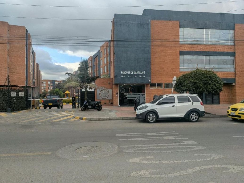 Apartamento de 3 alcobas en venta en Ciudad Del Bosco, Bogotá, 50 m² · foto 2 de 18