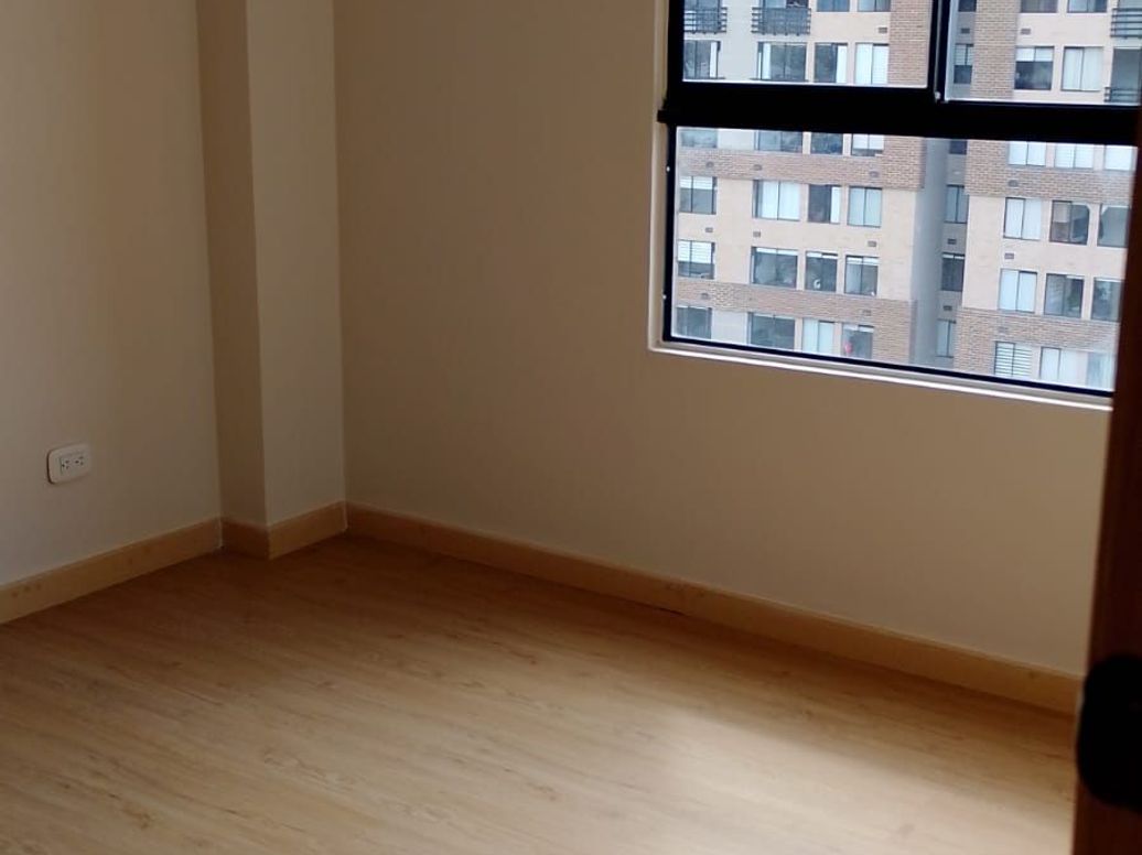 Apartamento de 3 alcobas en venta en Granjas De Techo, Bogotá, 81 m² · foto 12 de 16