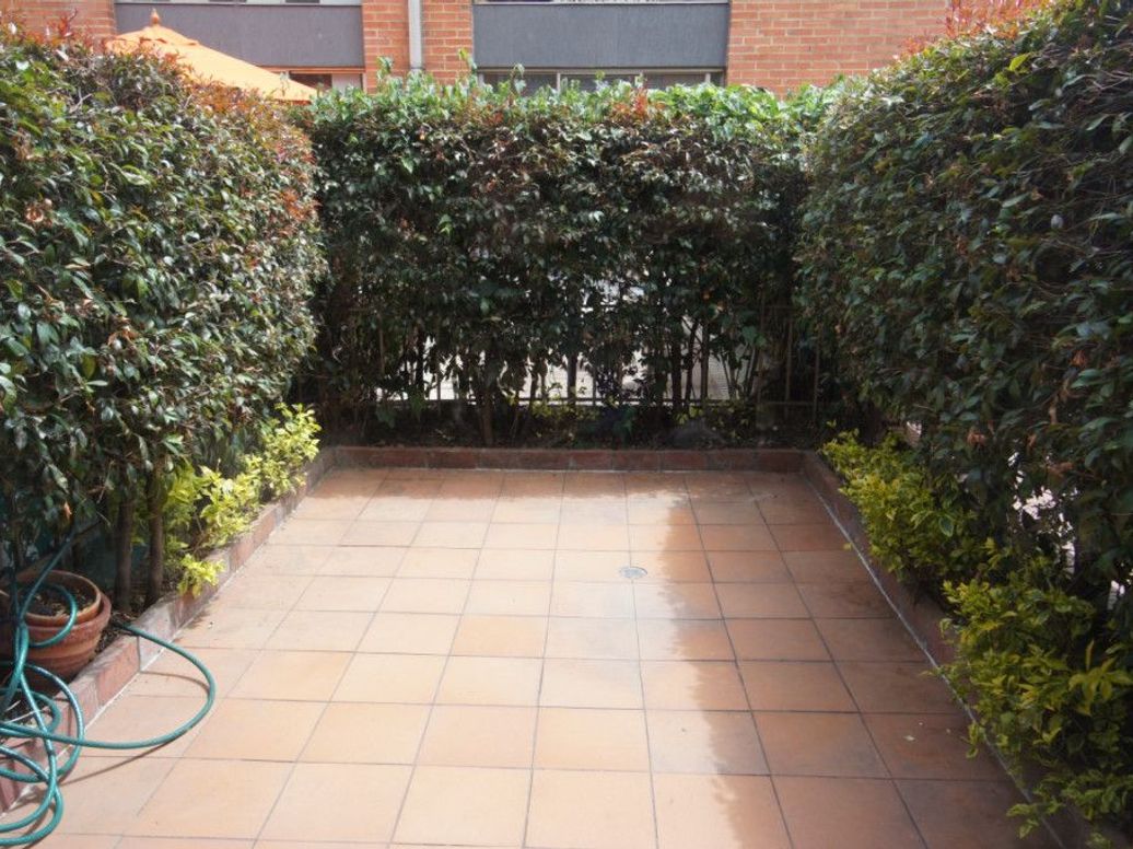 Casa de 3 alcobas en venta en Cr Jardines De Gratamira, Bogotá, 118 m² · foto 4 de 13