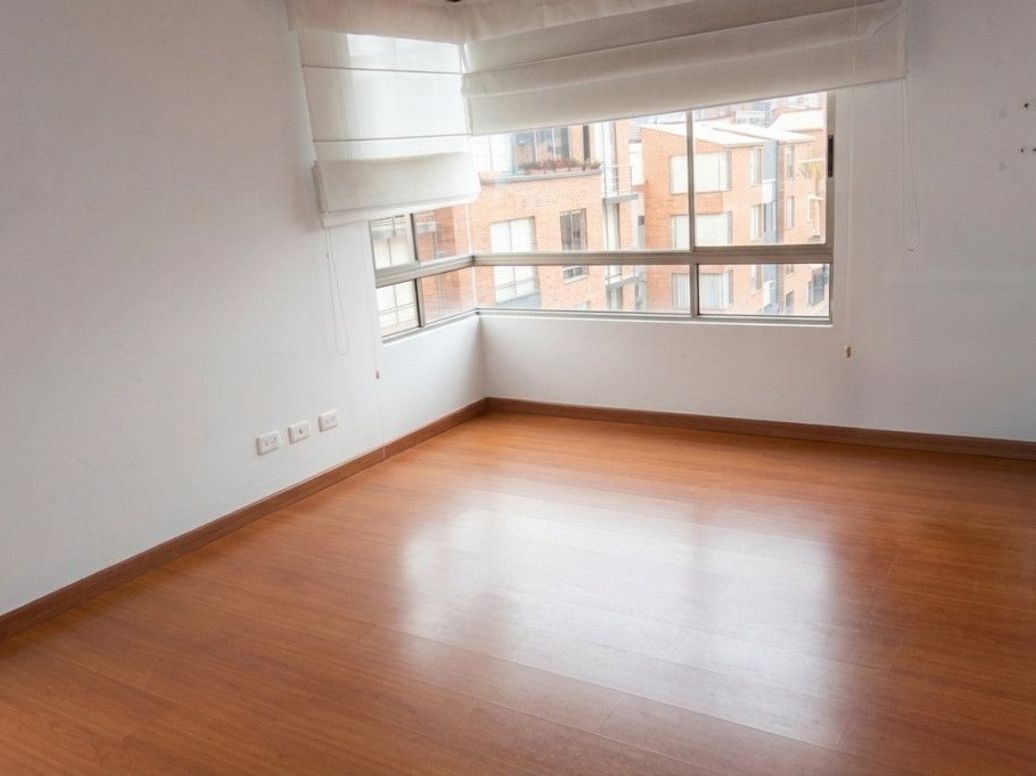 Casa de 3 alcobas en venta en Cr Jardines De Gratamira, Bogotá, 118 m² · foto 9 de 13