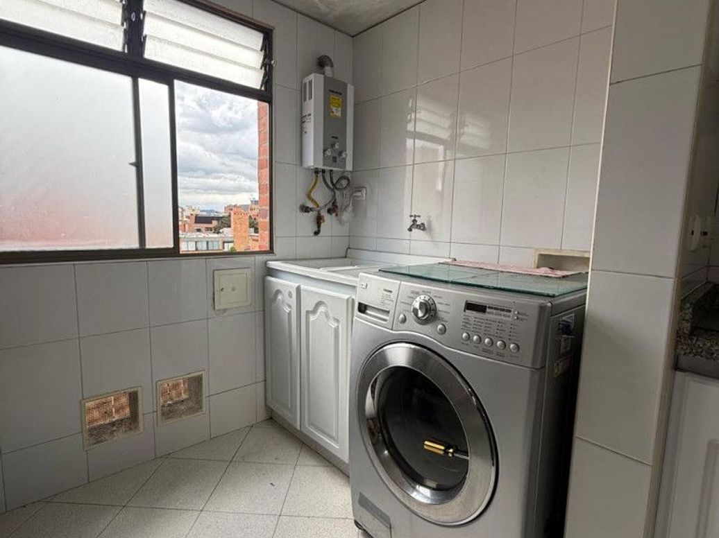 Apartamento de 4 alcobas en venta en Bella Suiza, Bogotá, 155 m² · foto 9 de 20