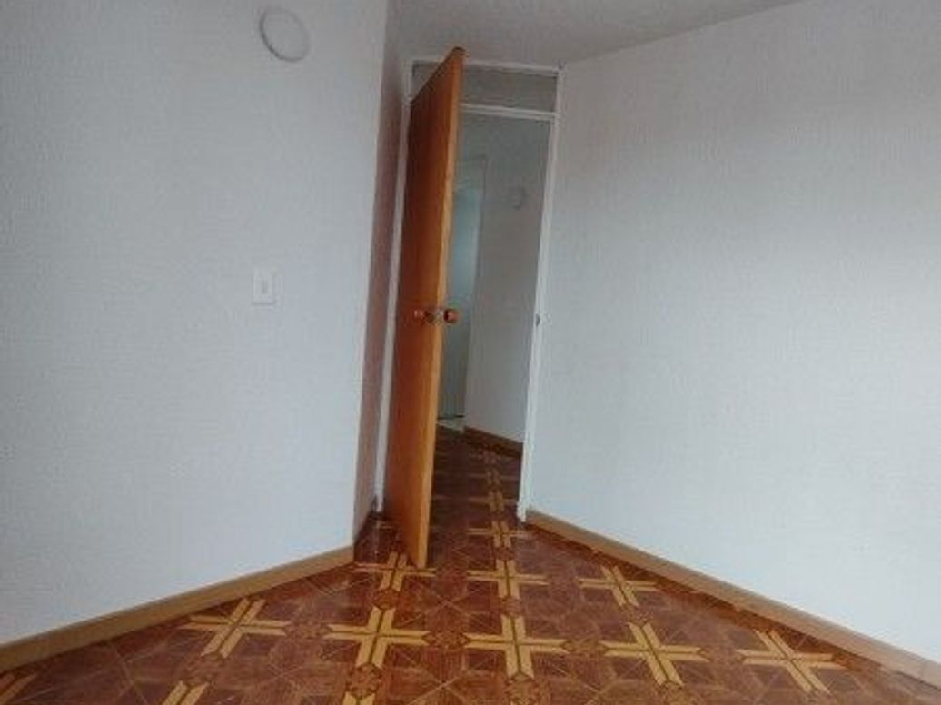 Apartamento de 3 alcobas en venta en Ub. Sabana De Tibabuyes, Bogotá, 52 m² · foto 7 de 13