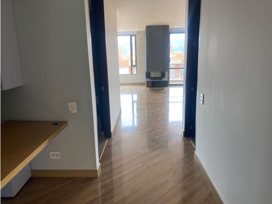 Apartamento de 3 alcobas en venta en Colinas De Suba, Bogotá, 221 m² · foto 14 de 20