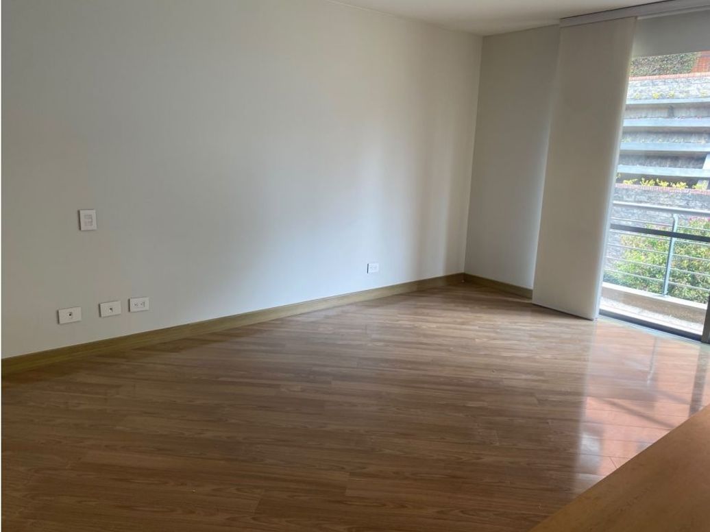 Apartamento de 3 alcobas en venta en Colinas De Suba, Bogotá, 221 m² · foto 16 de 20