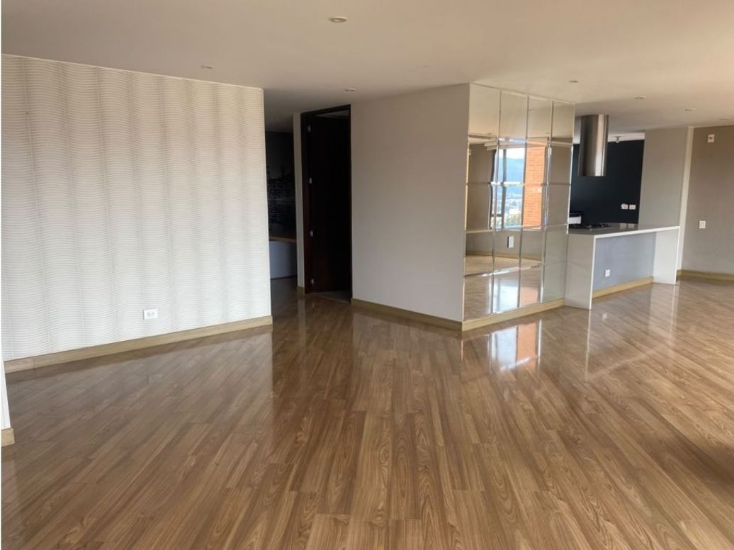 Apartamento de 3 alcobas en venta en Colinas De Suba, Bogotá, 221 m² · foto 11 de 20