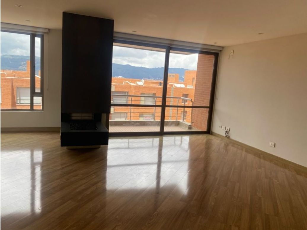 Apartamento de 3 alcobas en venta en Colinas De Suba, Bogotá, 221 m² · foto 6 de 20