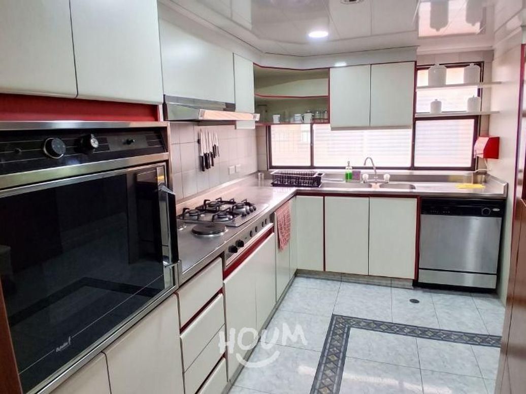 Apartamento de 3 alcobas en venta en Chico, Bogotá, 270 m² · foto 4 de 20