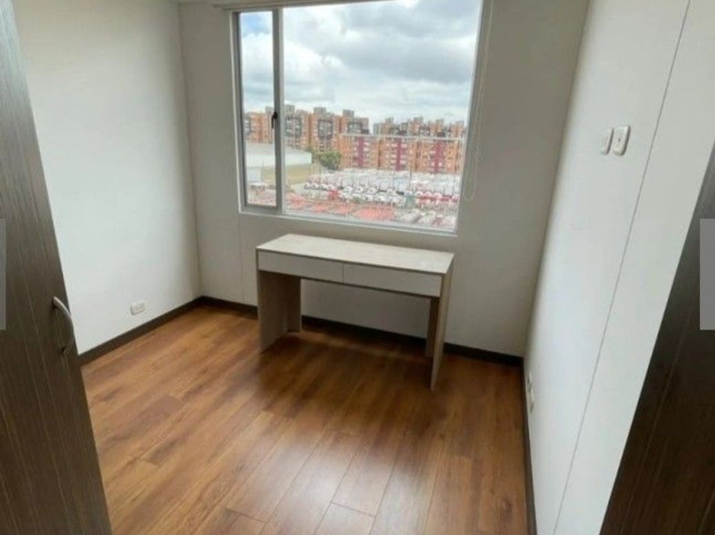 Apartamento de 3 alcobas en venta en Hayuelos, Bogotá, 75 m² · foto 5 de 14