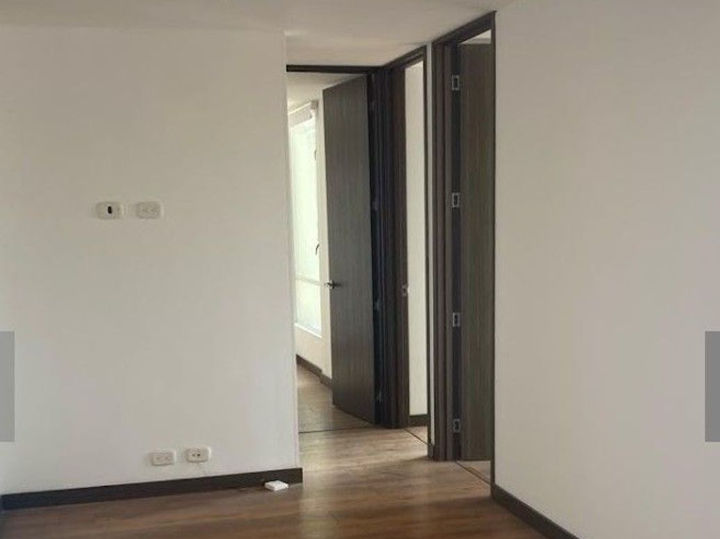 Apartamento de 3 alcobas en venta en Hayuelos, Bogotá, 75 m² · foto 4 de 14