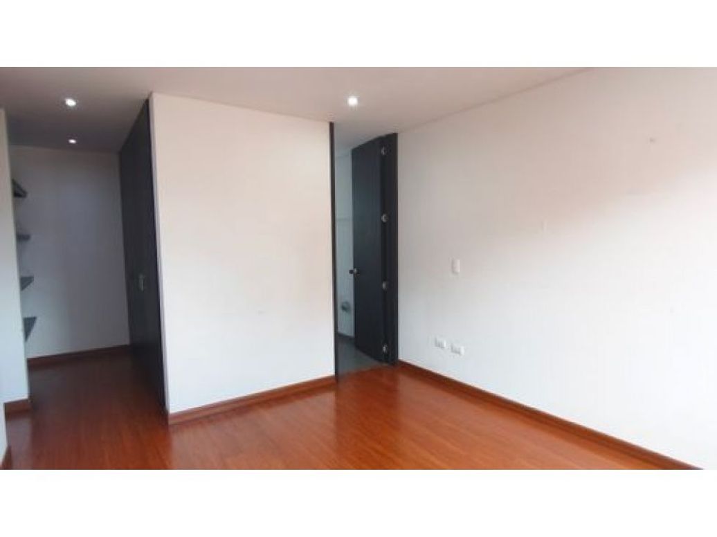 Apartamento de 2 alcobas en venta en Cedritos, Bogotá, 68 m² · foto 9 de 17