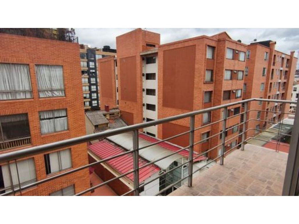 Apartamento de 2 alcobas en venta en Cedritos, Bogotá, 68 m² · foto 5 de 17