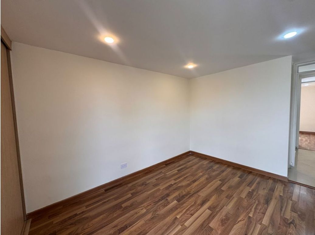 Apartamento de 3 alcobas en venta en Minuto De Dios, Bogotá, 93 m² · foto 8 de 18